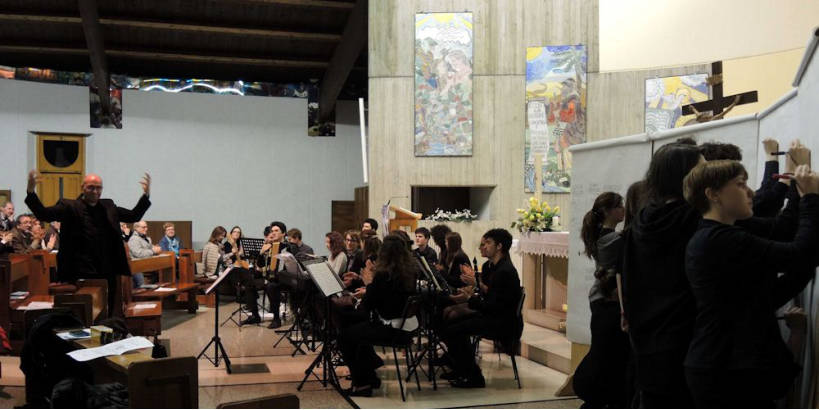 il concerto dei giovani musicisti e le allieve delle belle  arti nel loro repertorio